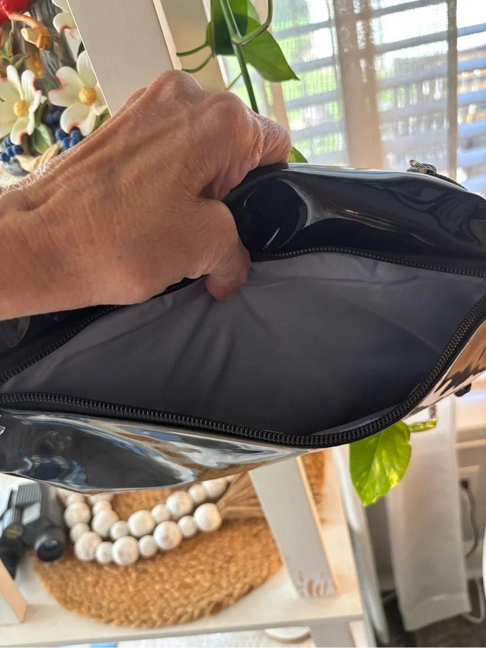 Ihkwip black patent